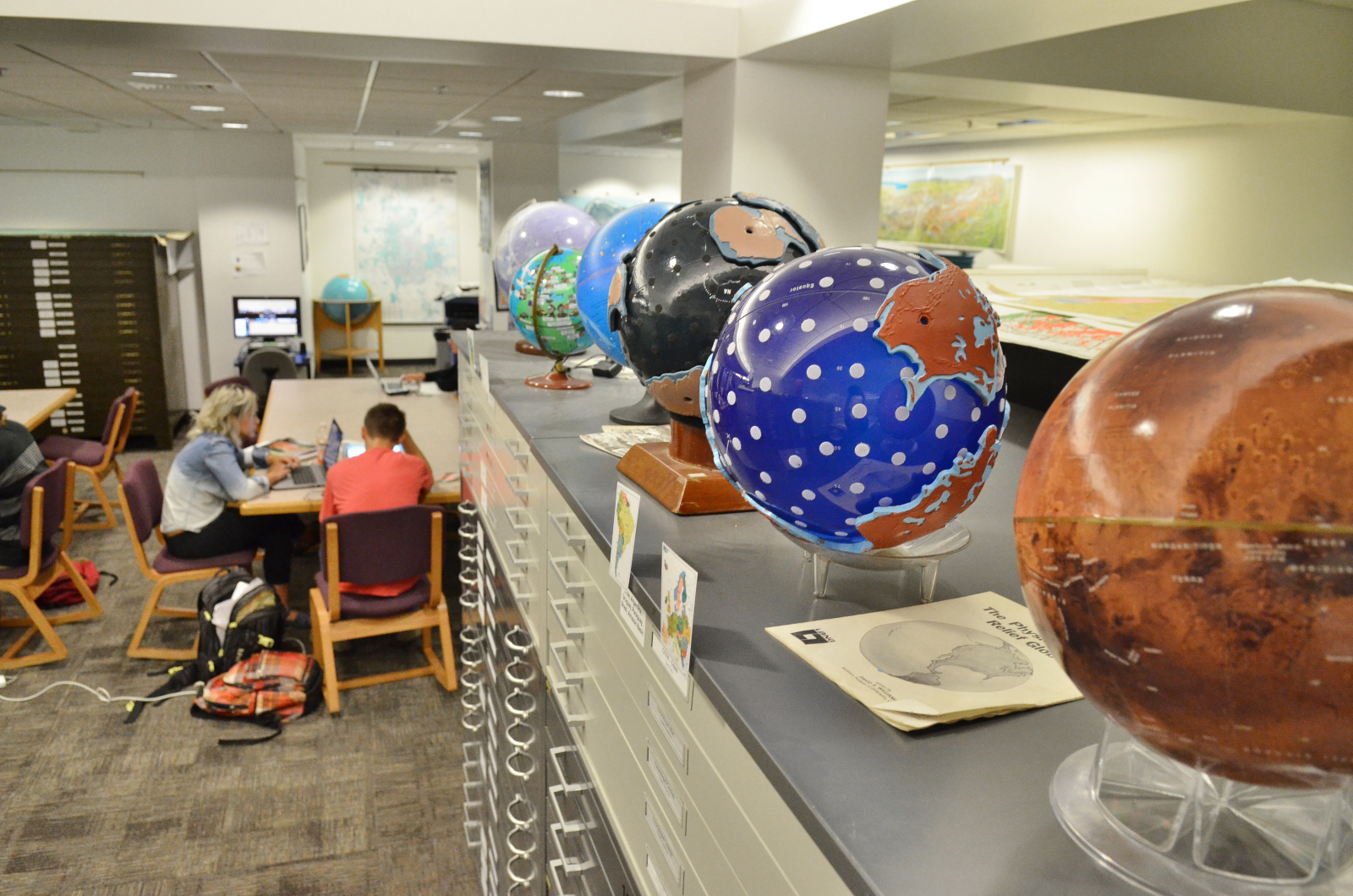 Earth Sciences & Map Library